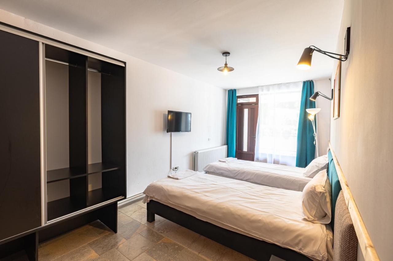 Ezio House Hotel ติมิซุล เด โจส ภายนอก รูปภาพ