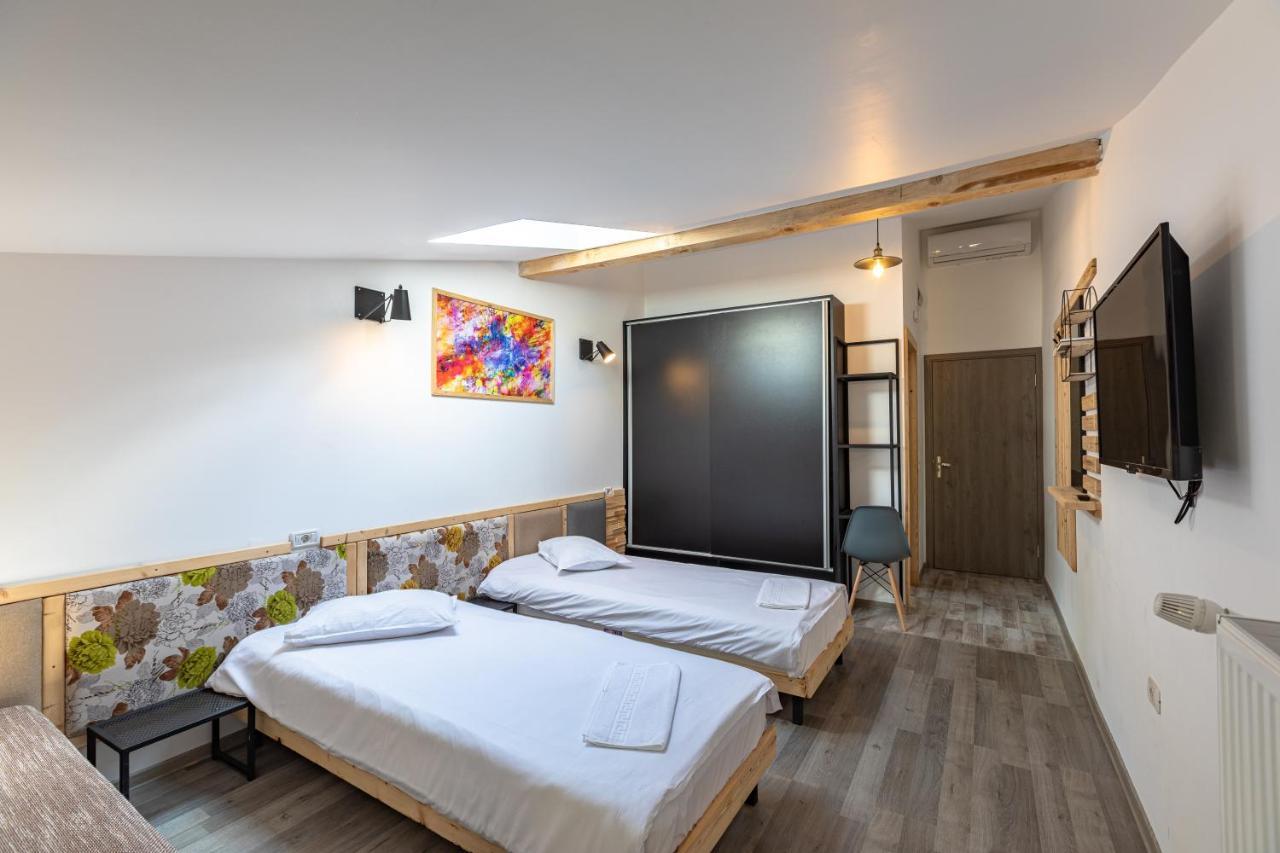 Ezio House Hotel ติมิซุล เด โจส ภายนอก รูปภาพ