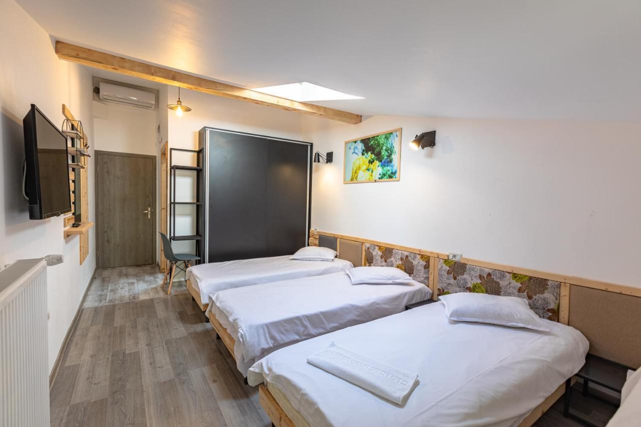 Ezio House Hotel ติมิซุล เด โจส ภายนอก รูปภาพ